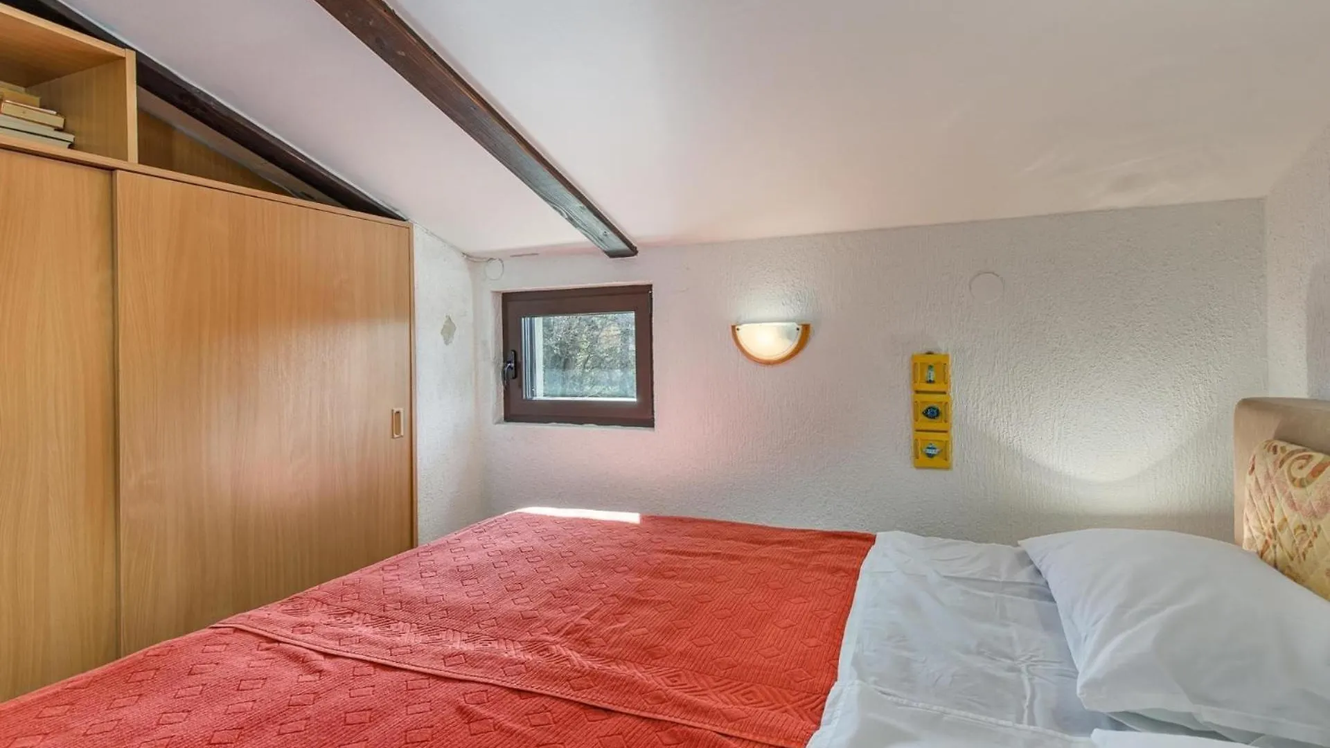 Apartment Ferienwohnung Fuer 6 Personen Ca 89 Qm In Njivice, Kvarner Bucht Krk